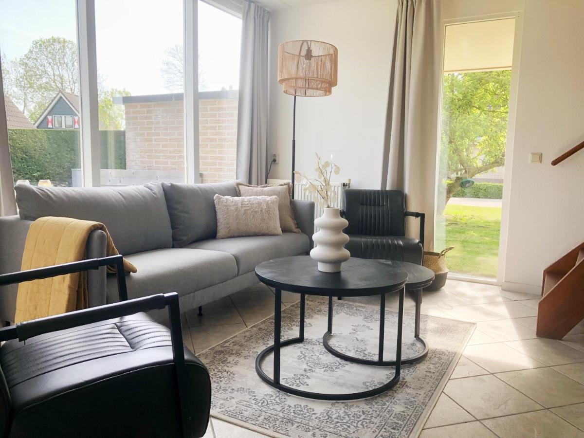 Bungalow 6 Op Recreatiepark De Wielen Sint Maarten Luaran gambar
