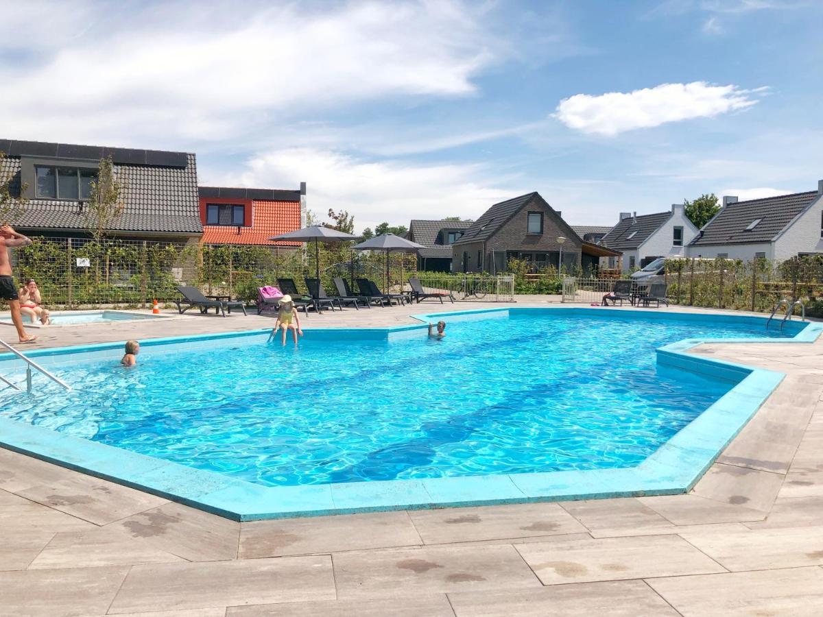 Bungalow 6 Op Recreatiepark De Wielen Sint Maarten Luaran gambar