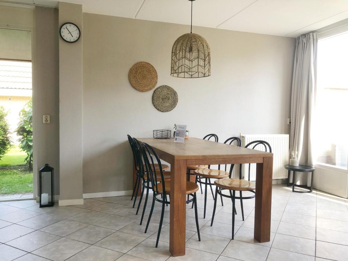 Bungalow 6 Op Recreatiepark De Wielen Sint Maarten Luaran gambar