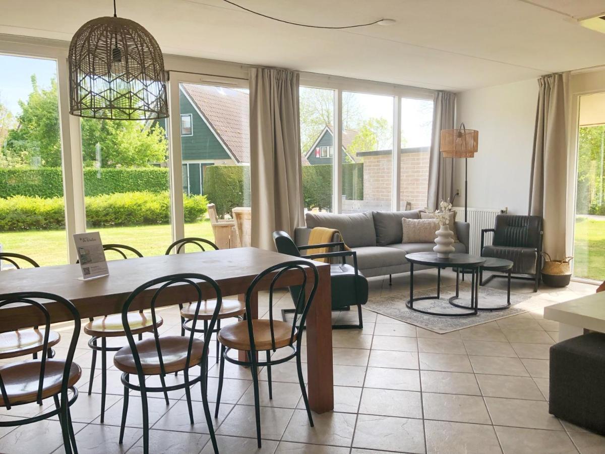 Bungalow 6 Op Recreatiepark De Wielen Sint Maarten Luaran gambar
